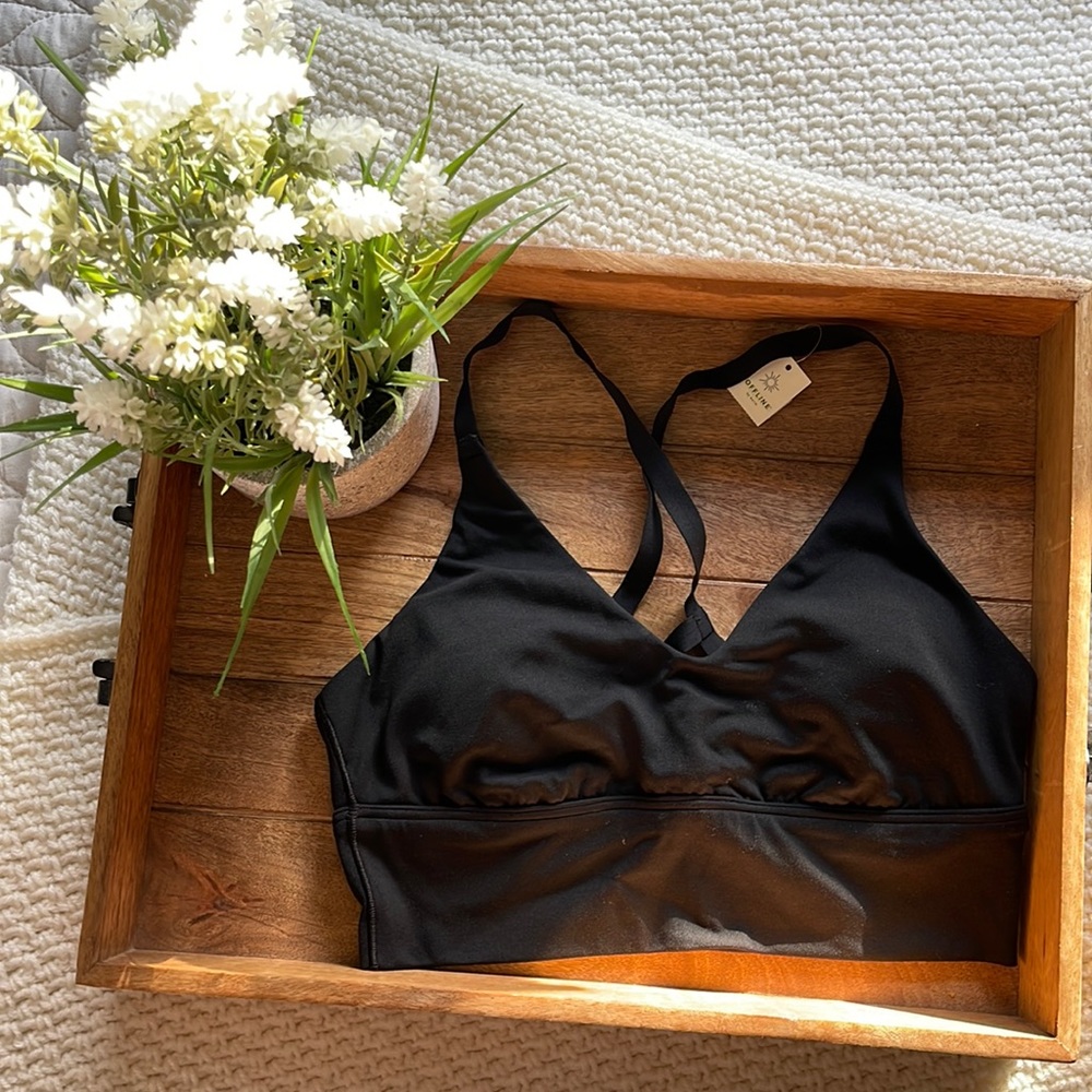 NWT sports bra